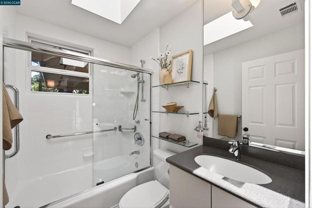 60 Karol Ln, Pleasant Hill, CA 94523