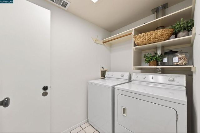 60 Karol Ln, Pleasant Hill, CA 94523