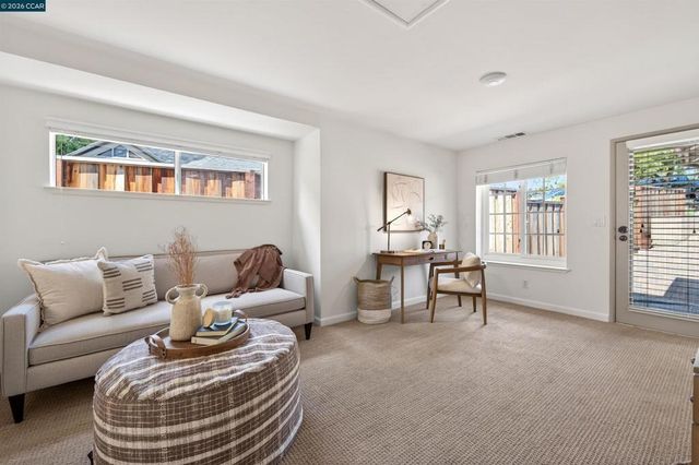 60 Karol Ln, Pleasant Hill, CA 94523