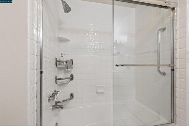 60 Karol Ln, Pleasant Hill, CA 94523