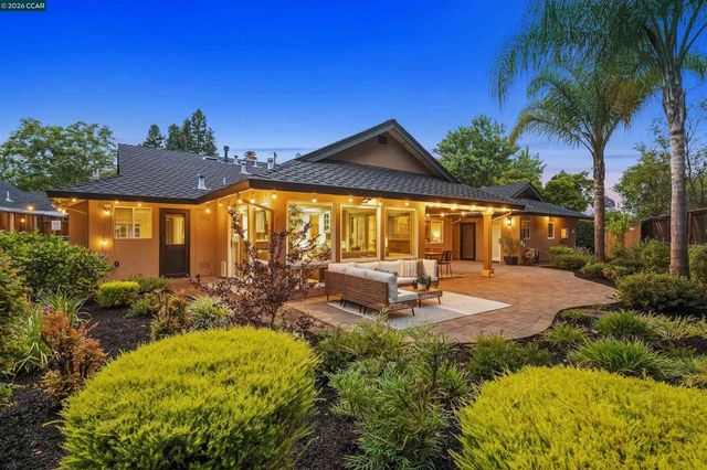 60 Karol Ln, Pleasant Hill, CA 94523