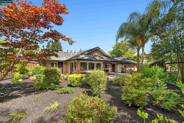 60 Karol Ln, Pleasant Hill, CA 94523