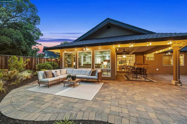 60 Karol Ln, Pleasant Hill, CA 94523
