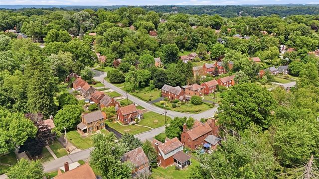 2312 McNary Blvd, Blackridge, PA 15235