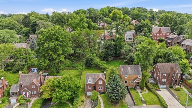 2312 McNary Blvd, Blackridge, PA 15235