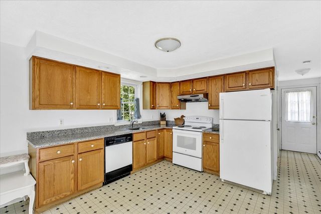 118 Algonquin Avenue, Mashpee, MA 02649