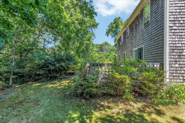 118 Algonquin Avenue, Mashpee, MA 02649