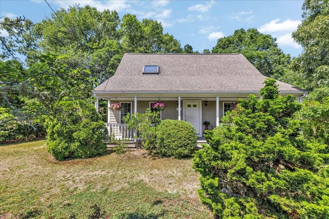 118 Algonquin Avenue, Mashpee, MA 02649