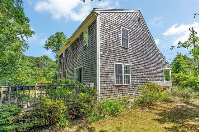 118 Algonquin Avenue, Mashpee, MA 02649
