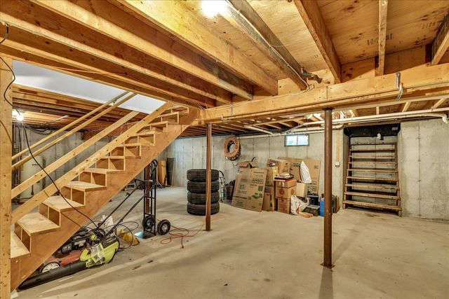 118 Algonquin Avenue, Mashpee, MA 02649