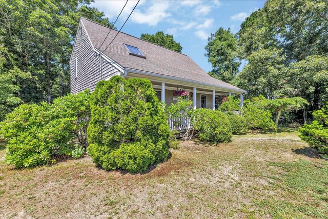 118 Algonquin Avenue, Mashpee, MA 02649