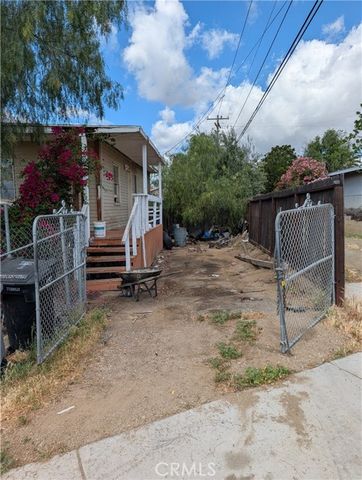 1001 W Heald, Lake Elsinore, CA 92530