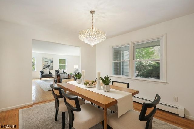 42 Ash Ln, Randolph Twp., NJ 07869