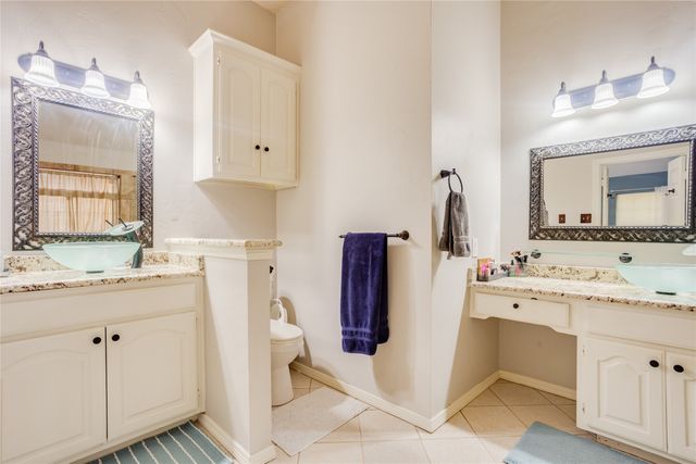 2221 Tiffany Glenn Court, Bedford, TX 76021