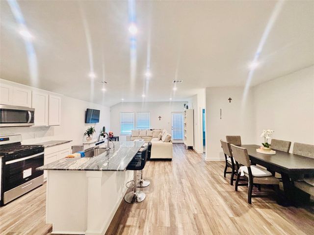 1119 Fringed Bluestar Drive, Rosharon, TX 77583