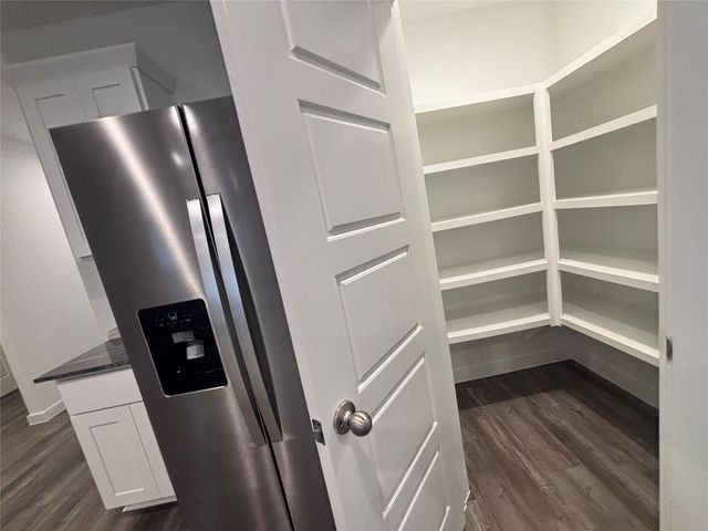 1119 Fringed Bluestar Drive, Rosharon, TX 77583