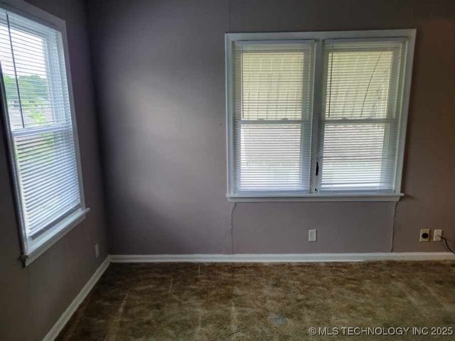 108 N Creek Avenue, Bartlesville, OK 74003