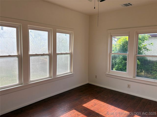 108 N Creek Avenue, Bartlesville, OK 74003