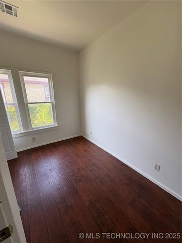 108 N Creek Avenue, Bartlesville, OK 74003