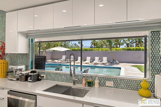 1405 E Tachevah Drive, Palm Springs, CA 92262