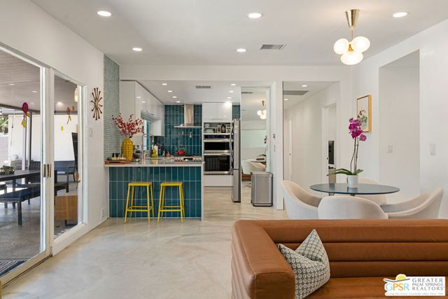 1405 E Tachevah Drive, Palm Springs, CA 92262