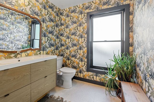 2522 N Springfield Avenue, Chicago, IL 60647