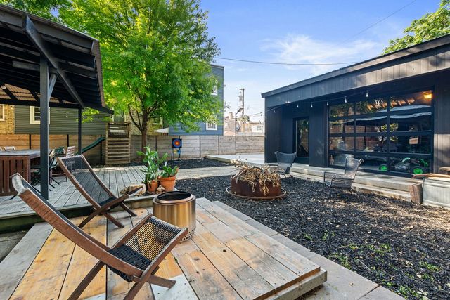 2522 N Springfield Avenue, Chicago, IL 60647