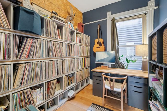 2522 N Springfield Avenue, Chicago, IL 60647