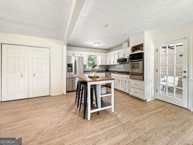 10215 Creel Road, Chattahoochee Hills, GA 30213