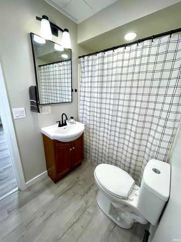 318 W 10th Street, Bicknell, IN 47512