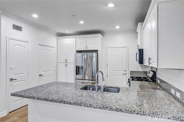 130 Rose Arch, Irvine, CA 92620