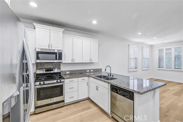 130 Rose Arch, Irvine, CA 92620