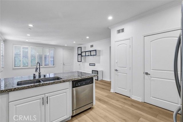 130 Rose Arch, Irvine, CA 92620