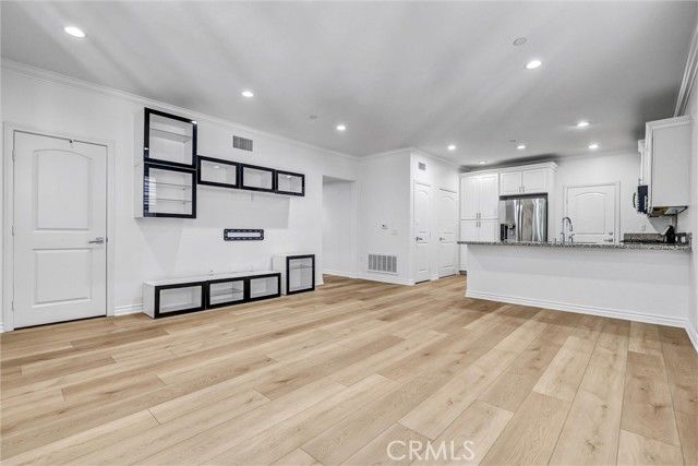 130 Rose Arch, Irvine, CA 92620