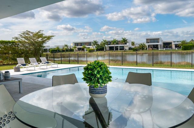 16553 Botaniko Drive S, Weston, FL 33326