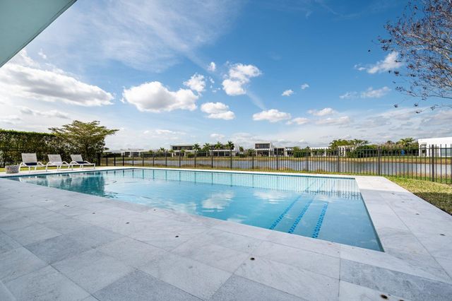 16553 Botaniko Drive S, Weston, FL 33326