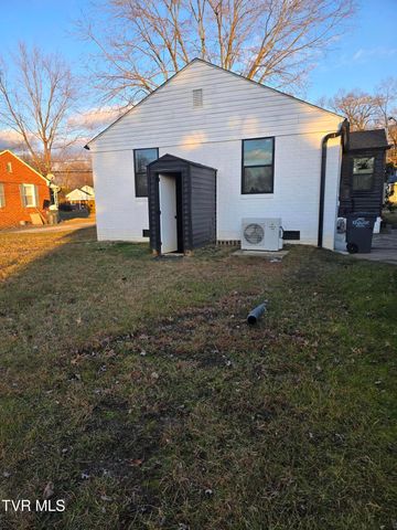 2041 Sherwood Rd Road, Kingsport, TN 37664