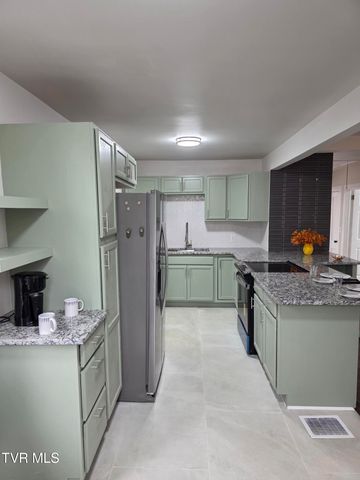 2041 Sherwood Rd Road, Kingsport, TN 37664