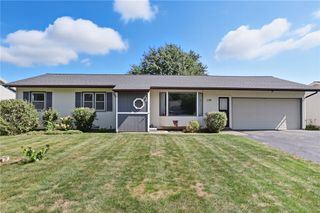 144 Crosby Lane, Greece, NY 14612