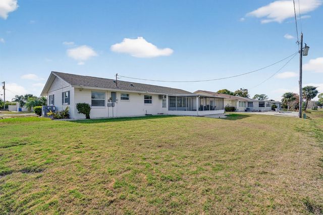 611 FOX HILLS DRIVE, Sun City Center, FL 33573