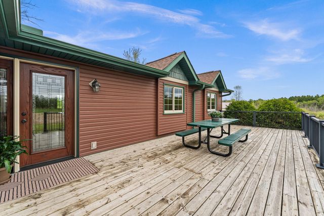 43224 Cedarcrest Trail, Harris, MN 55032