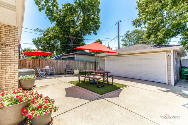 1220 Elliott Street, Park Ridge, IL 60068