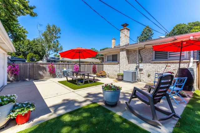 1220 Elliott Street, Park Ridge, IL 60068