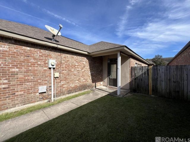 767 Summer Breeze Dr, Baton Rouge, LA 70810