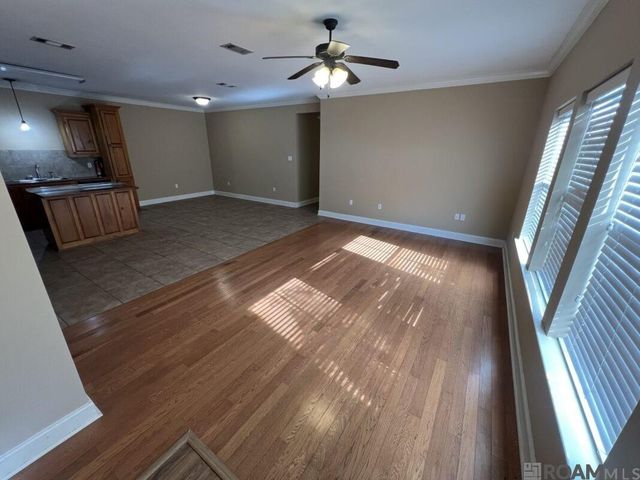 767 Summer Breeze Dr, Baton Rouge, LA 70810