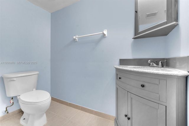 280 SW 20th Rd 904, Miami, FL 33129