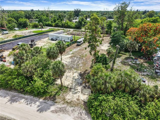 17761 Shelby LN, North Fort Myers, FL 33917