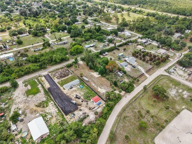 17761 Shelby LN, North Fort Myers, FL 33917