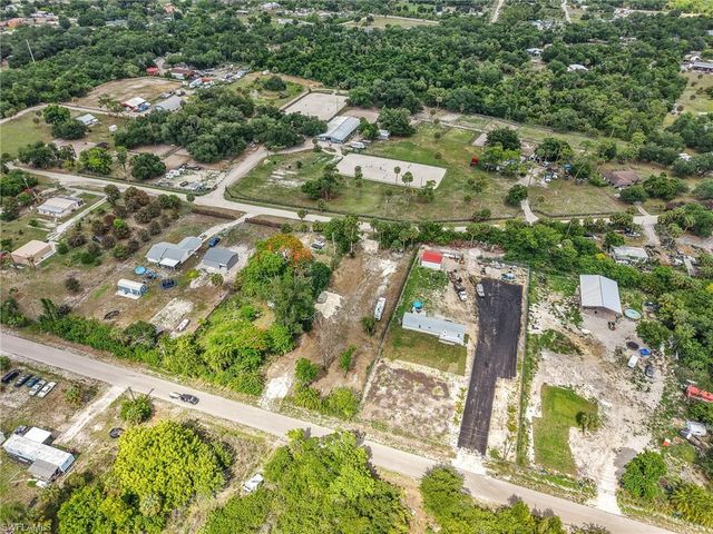17761 Shelby LN, North Fort Myers, FL 33917