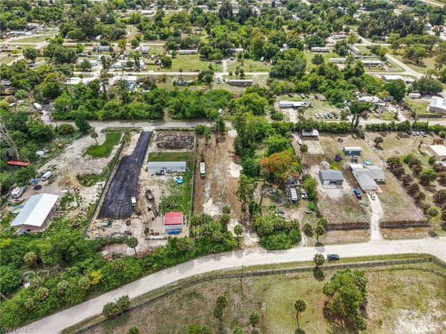 17761 Shelby LN, North Fort Myers, FL 33917